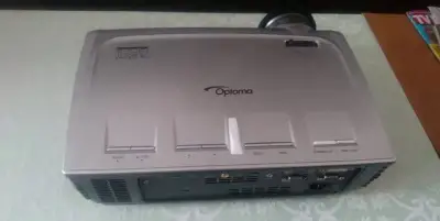 Projektor OPTOMA 1690 DLP