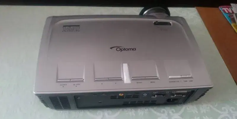 Projektor OPTOMA 1690 DLP