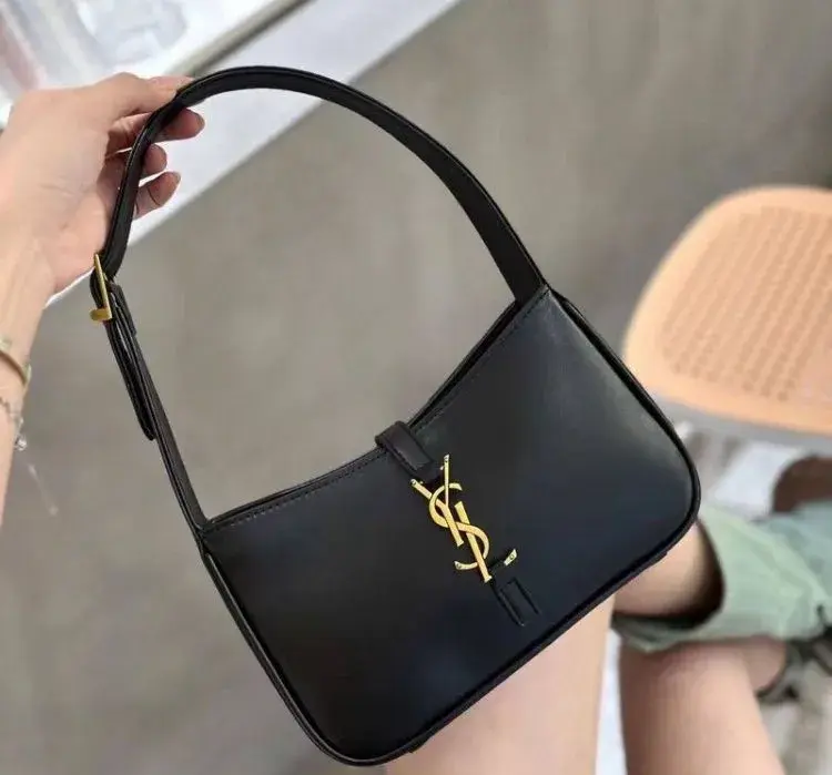 Yves saint ysl kabelka čierna