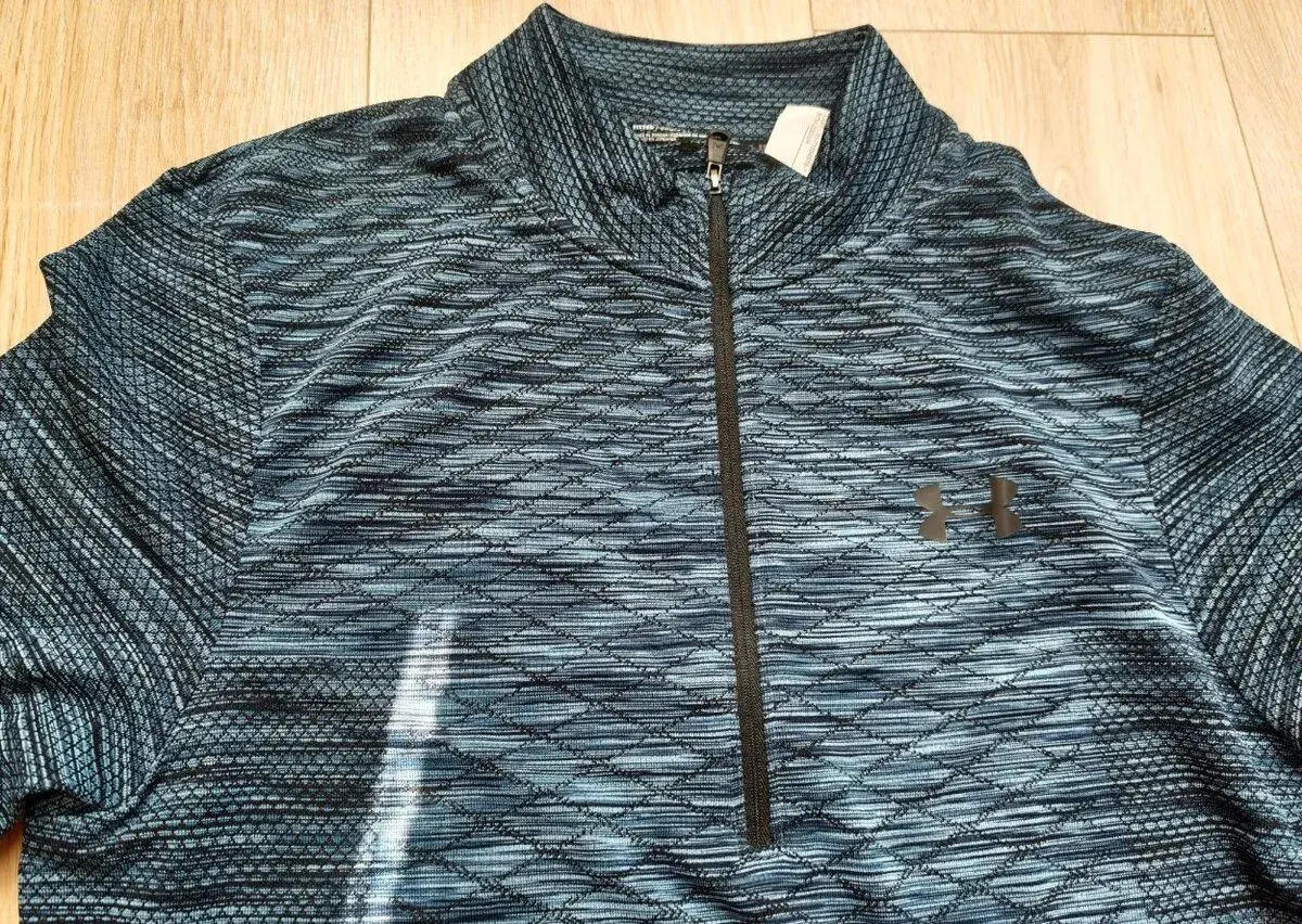 Mikina Under Armour, Vanish Seamless, velkost M