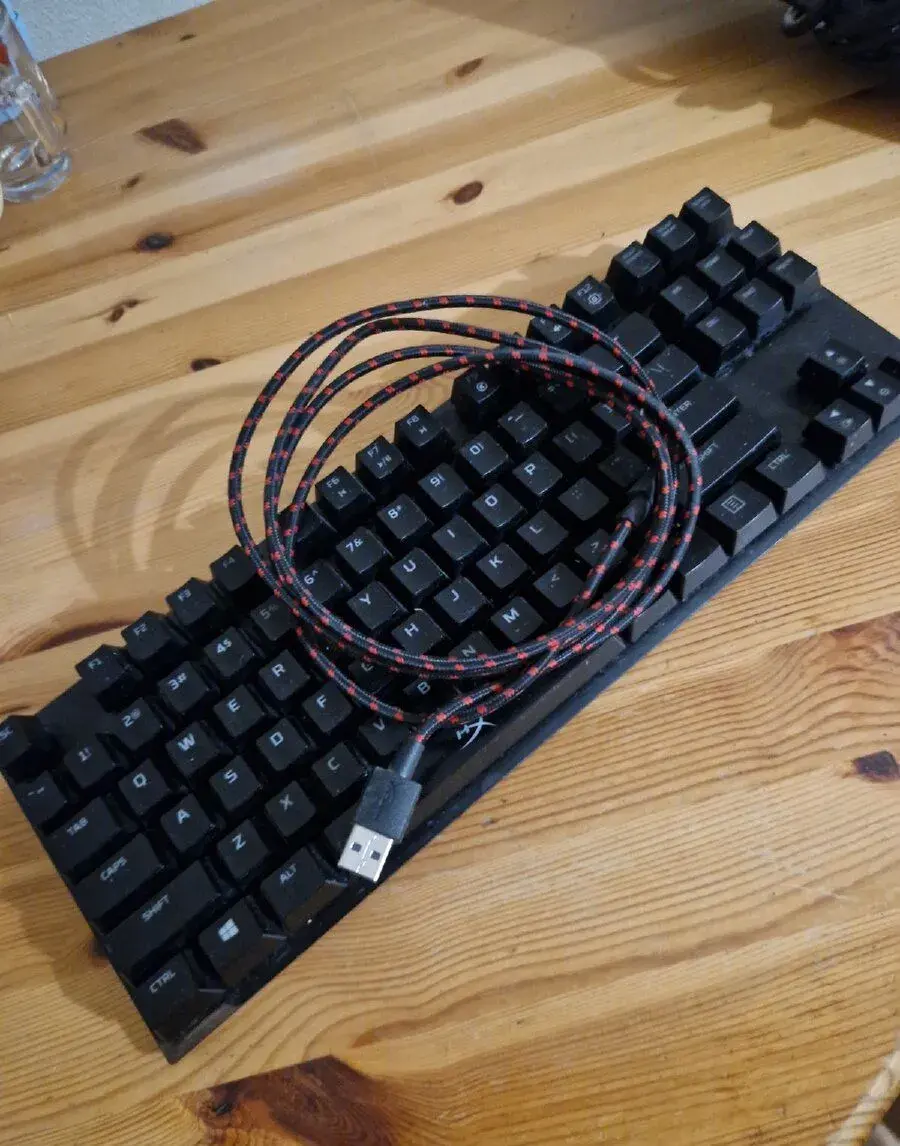 Klávesnica HyperX Alloy FPS TKL