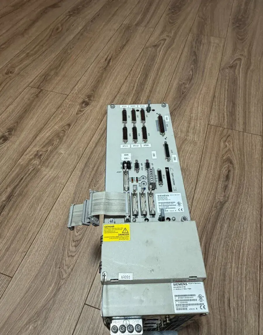 Siemens Sinumerik 810D – CCU 3.4 Riadiaca jednotka + Montážn