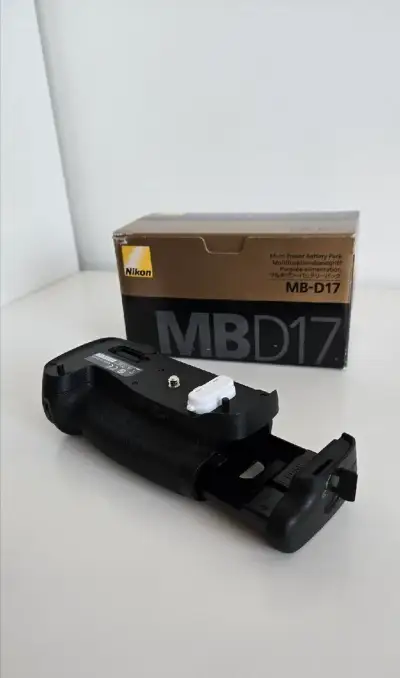 Originálny Nikon MB-D17 grip pre D500 – nepoužitý