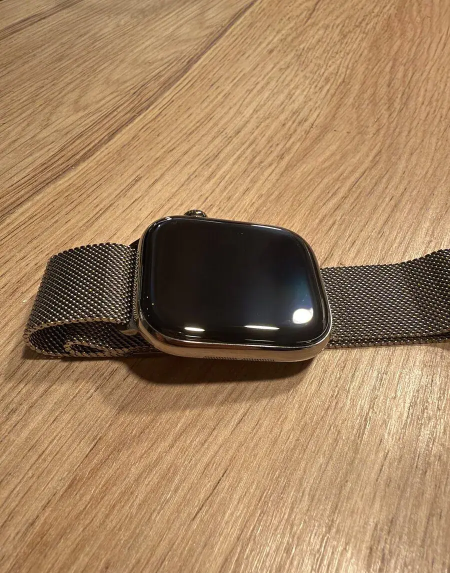 Apple Watch 11 46mm Cellular Titan Milanese (v zaruke)