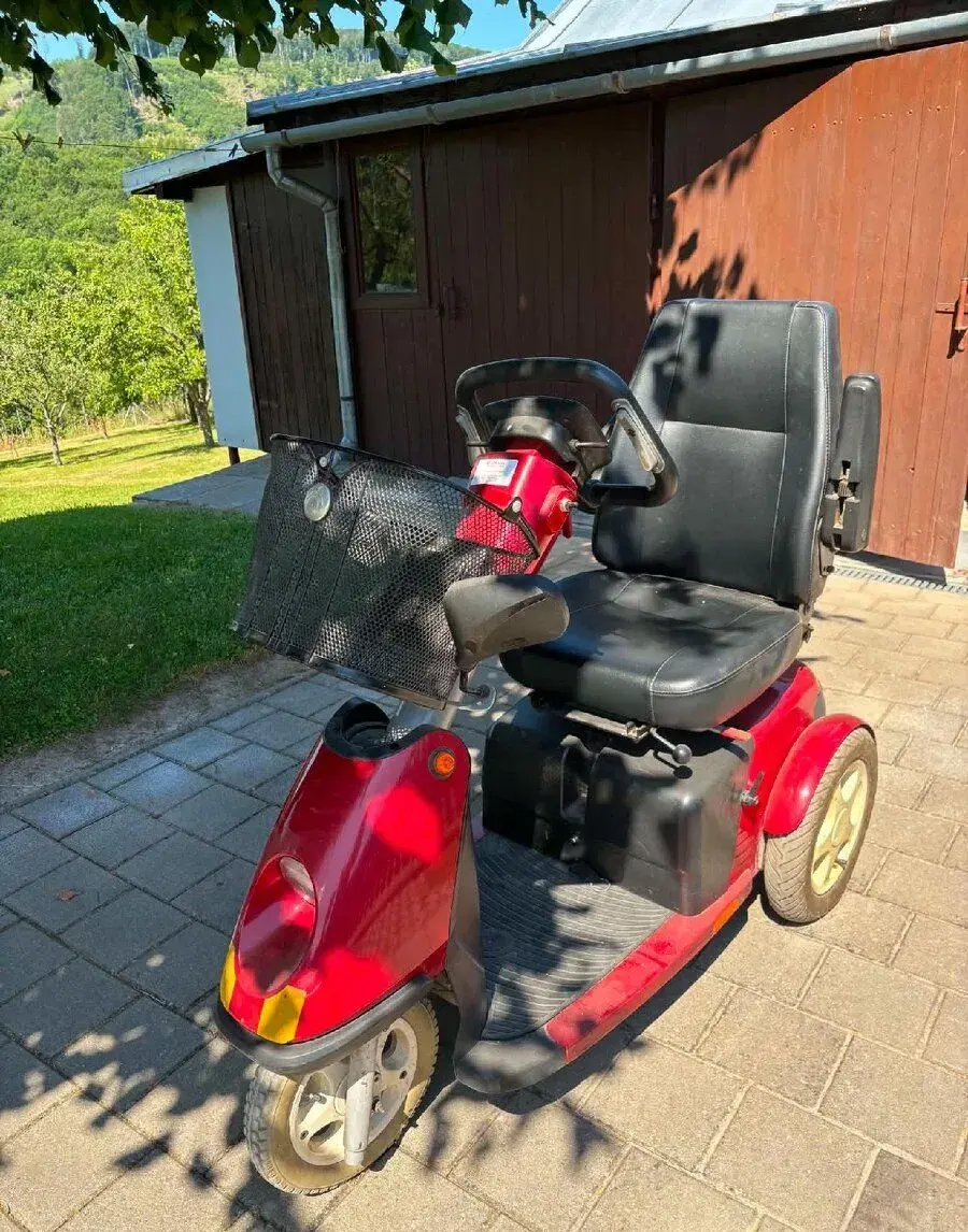 Trojkolesový vozík Booster trophy 6