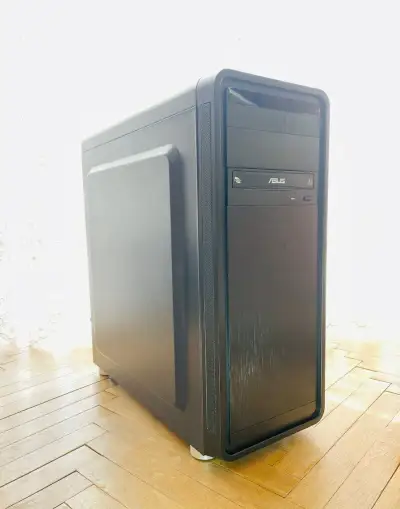 Pekna velka PC skrinka