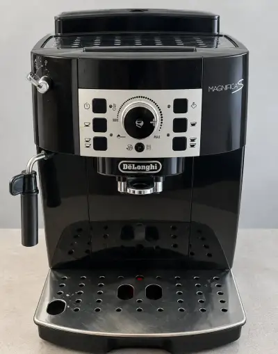 Automatický kávovar De’Longhi Magnifica S ☕