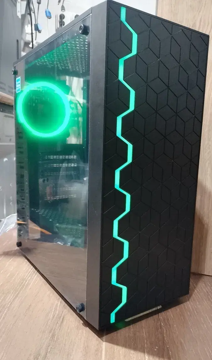 Nová skriňa KOLINK K8 ARGB (nová, zabalená v krabici