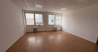 Reality Kolesár prenajíma priestor 42m2 Mlynská centrum