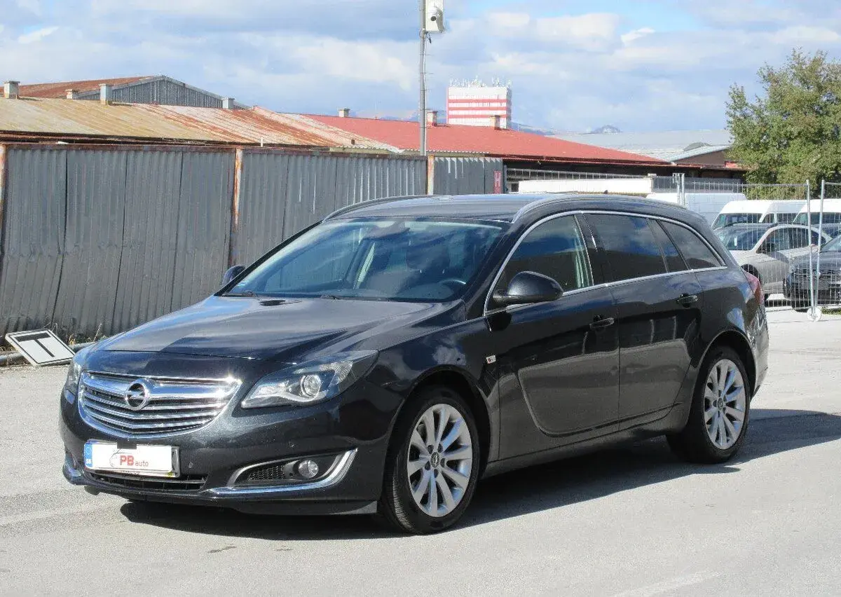 Opel Insignia – 2015, 200 381 km