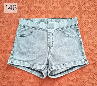 Dievčenské rifľové kraťasy 146
