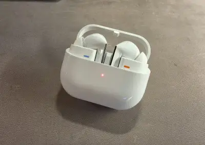 Samsung Galaxy Buds 3 Pro biele, slúchadlá v 100 % stave