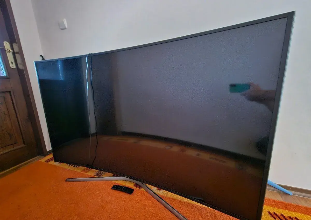 65" 4K Smart TV Samsung
