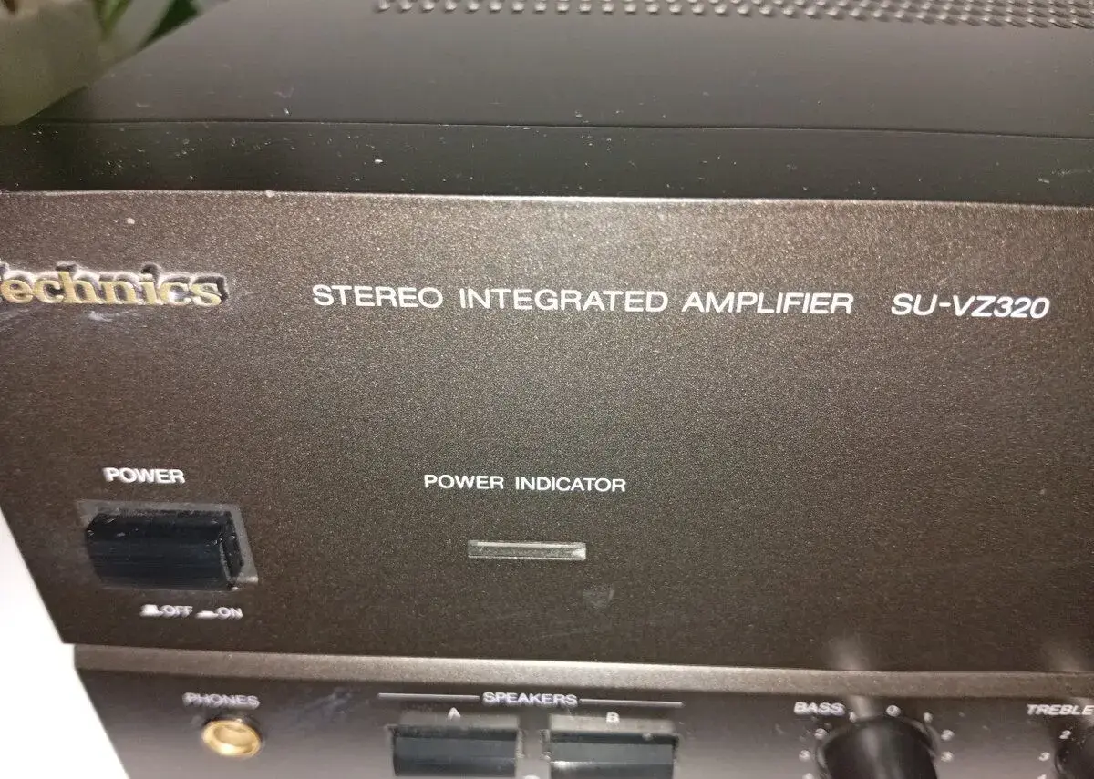 Zosilňovač Technics