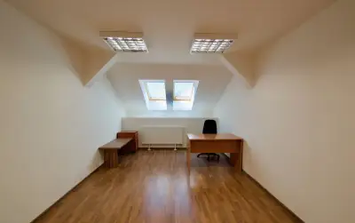 Kancelárske priestory - 21 m2, v centre mesta - Moyzesova