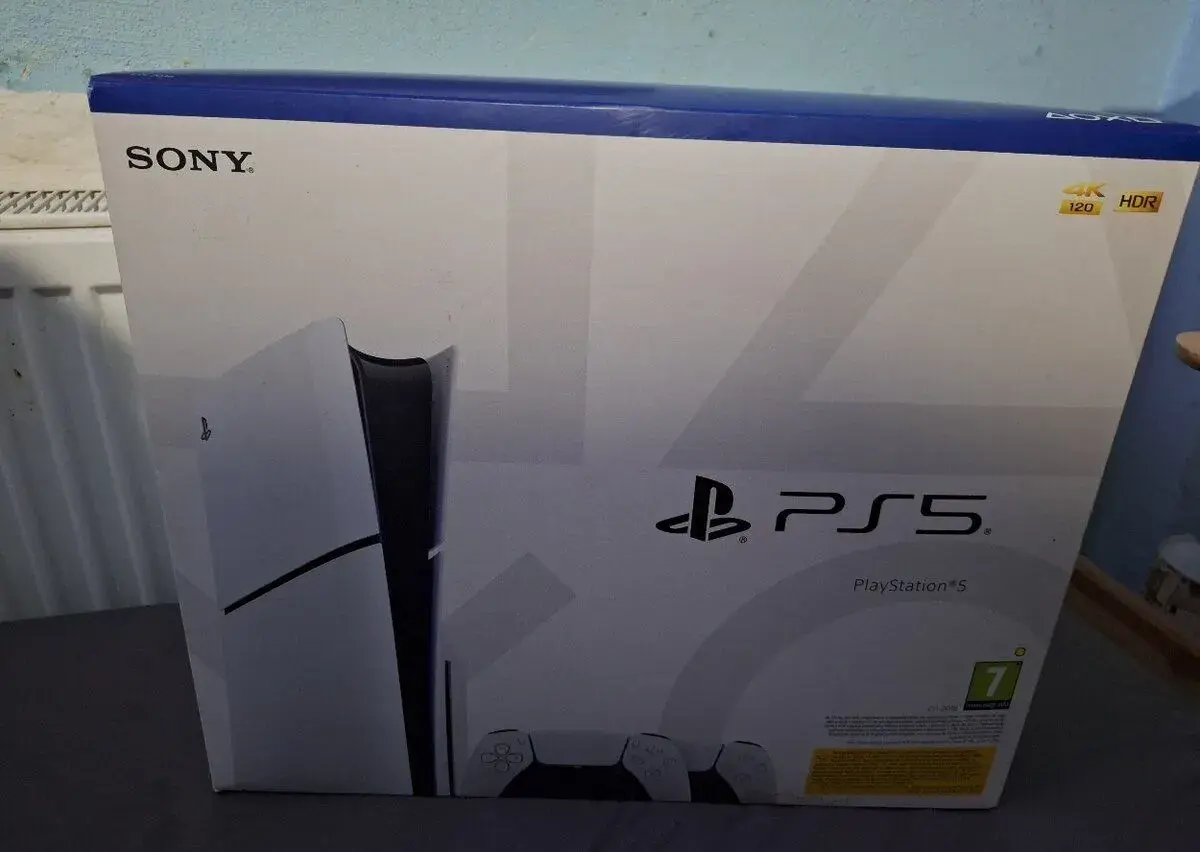 Playstation 5 slim 1TB