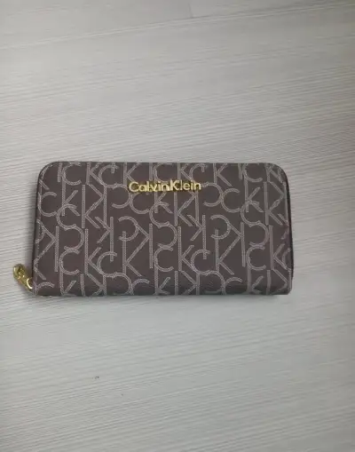 damska penazenka Calvin klein hneda