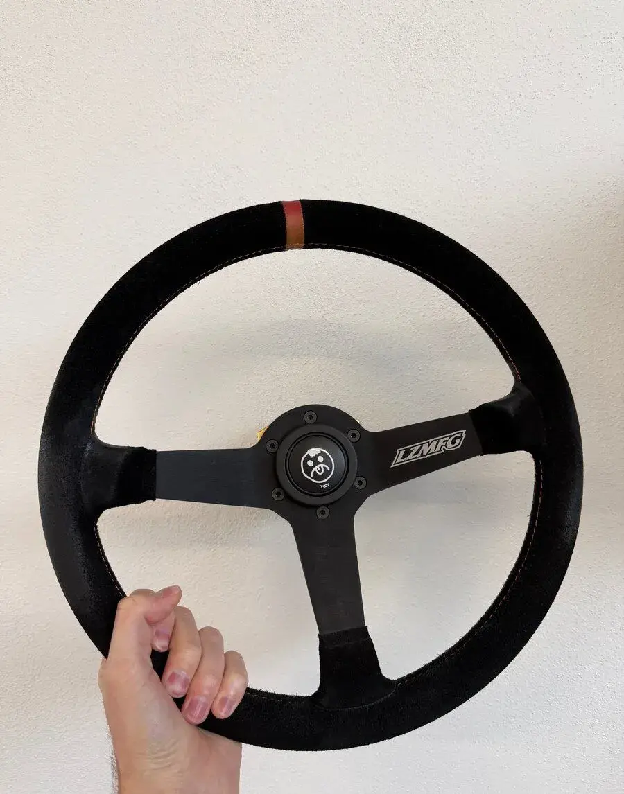 Športový volant Adam LZ LZMFG Semiš MPI