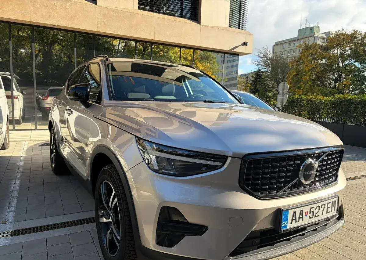Volvo XC40 – 2023, 15 000 km