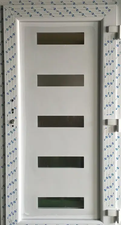 Plastové dvere