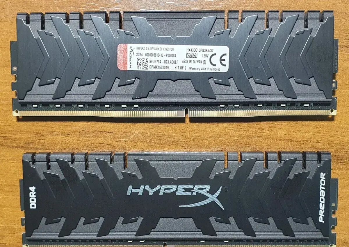 32GB DDR4 (2x16GB) Kingston HyperX 3000-CL15
