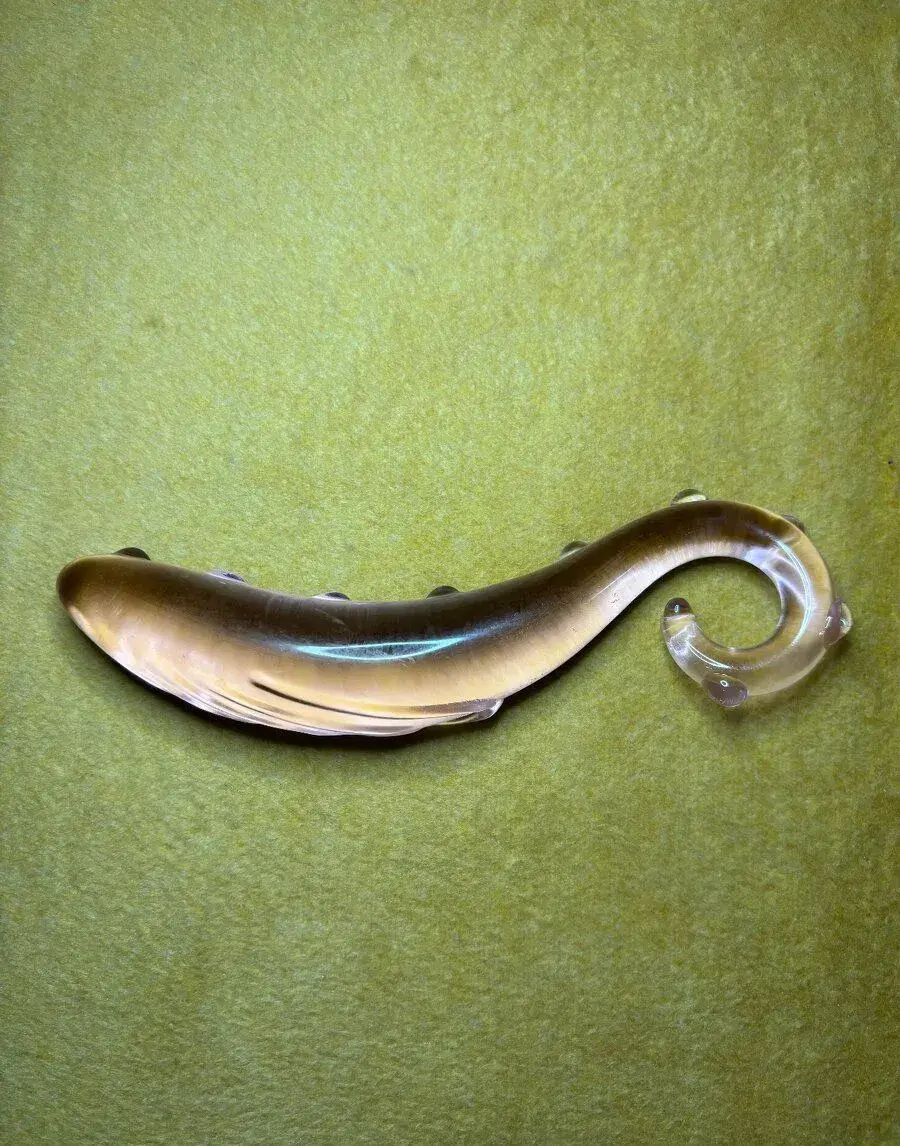 Vibrator z tvrdeneho skla