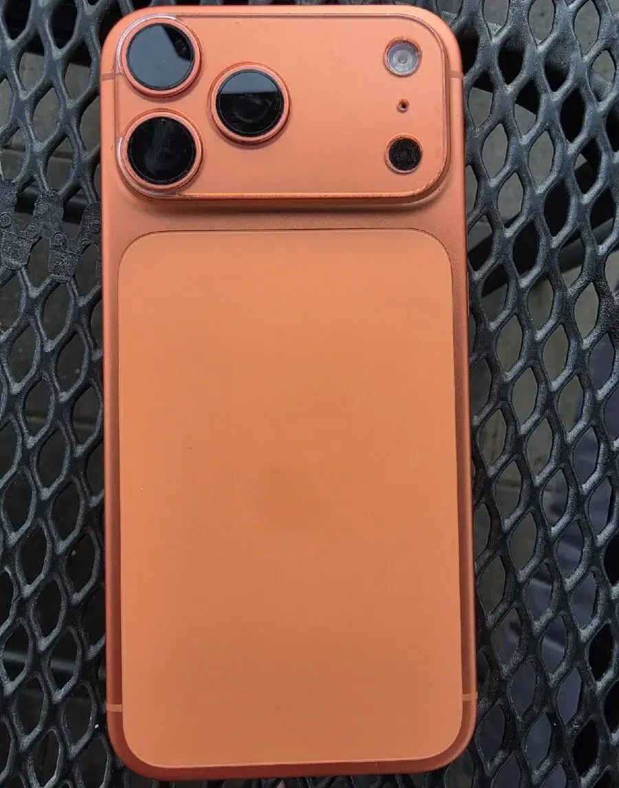 IPhone 17 Pro Max 256 GB – Cosmic Orange (oranžový)