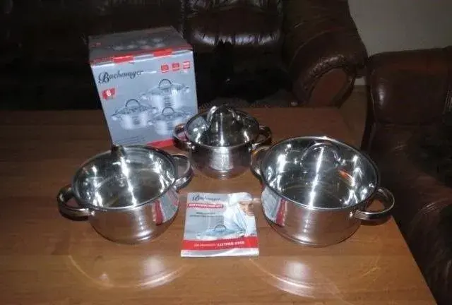 Novu sadu nerezovych hrncov BACHMAYER,3 ks-35 eur