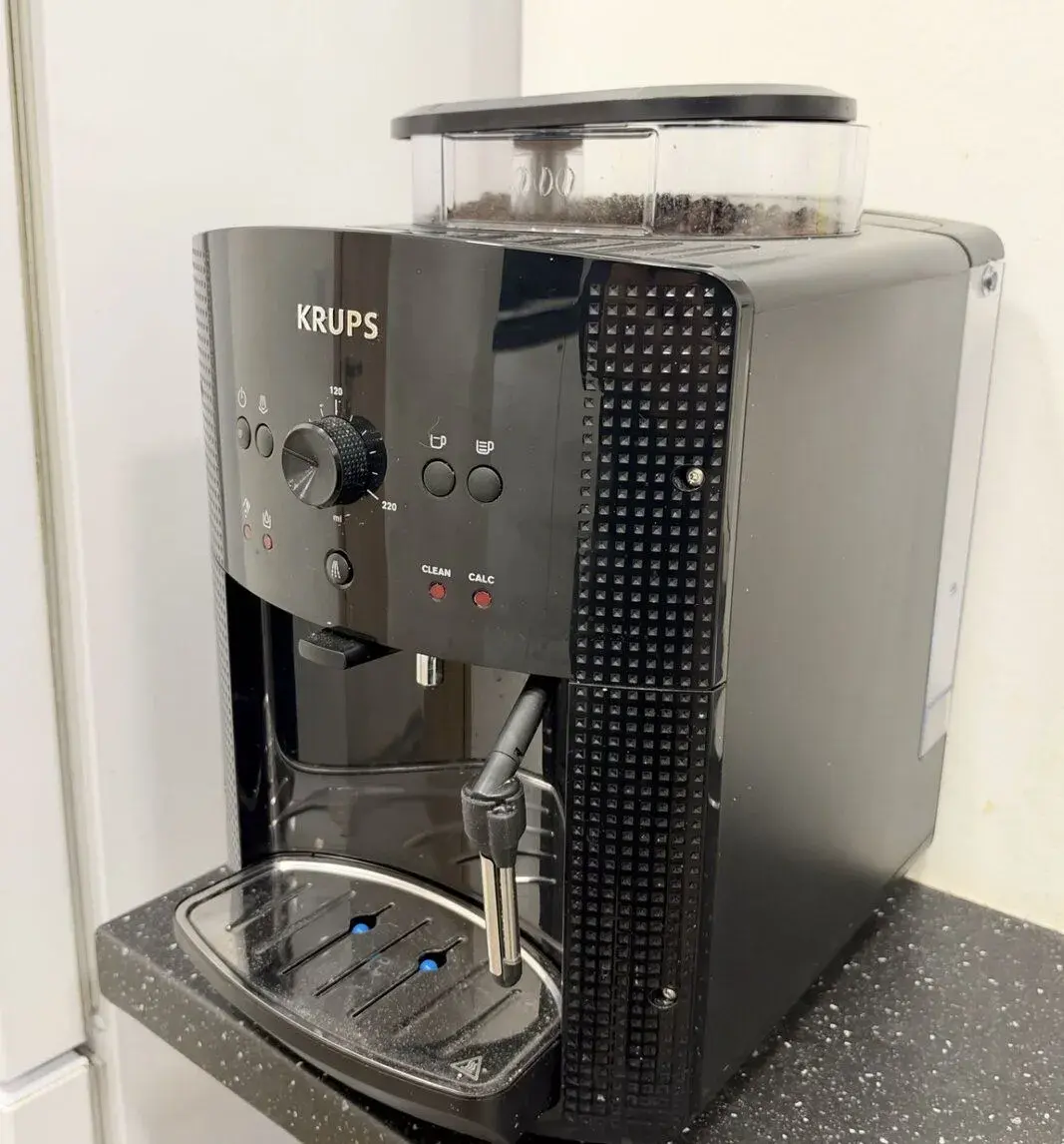 Kávovar Krups EA810870 – ako nový