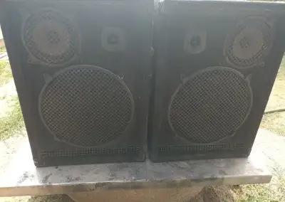 Reprobedne 15"400w rms