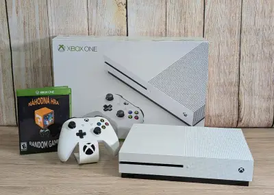 Xbox One S 500GB/1TB, 1 ovládač, 1 náhodná hra