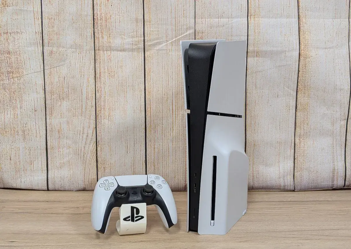 Sony Playstation 5 Slim s mechanikou, 1 ovládač, náhodná hra