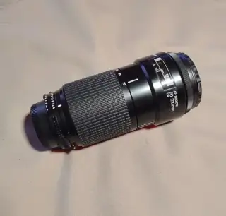 Nikon af Nikkor 70-210mm f4 - full frame