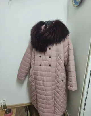 Nádherná bunda veľkosť 54.Pravý myval