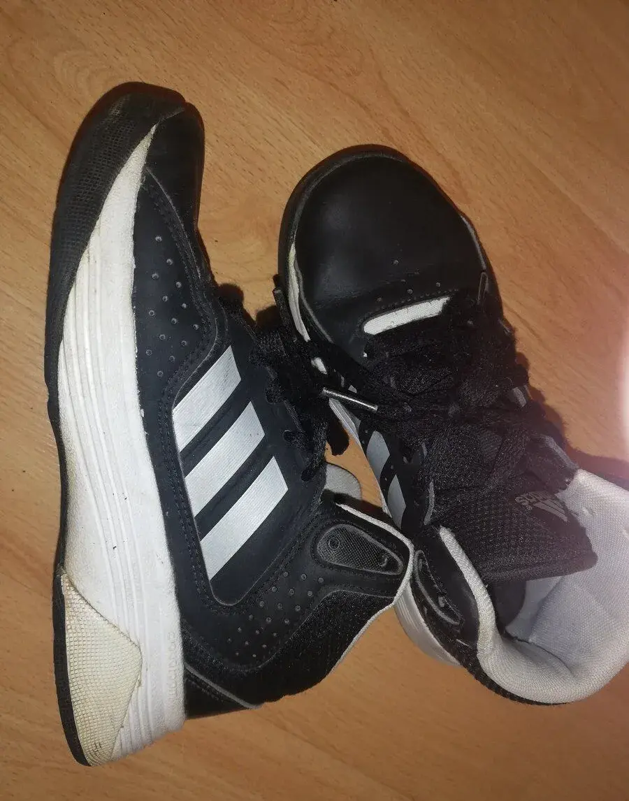 Kotnikove tenisky ADIDAS v. 33