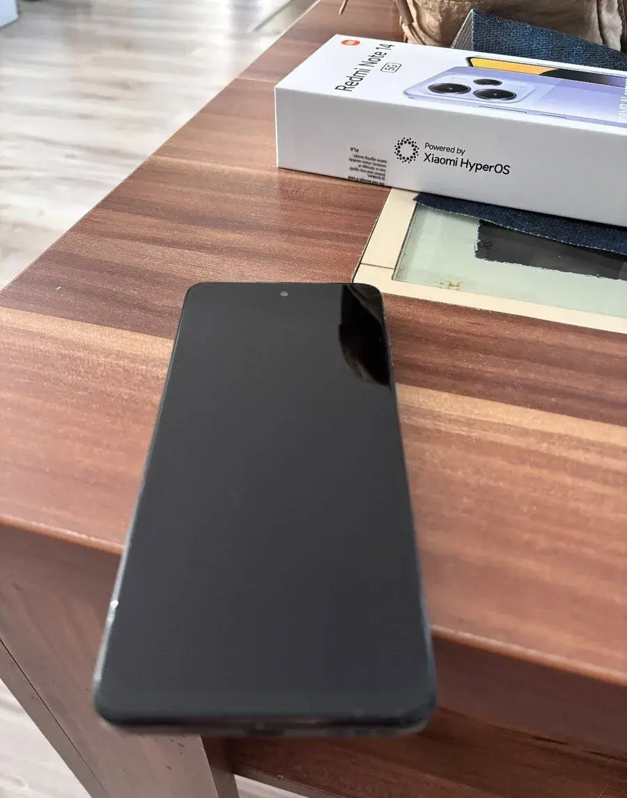 Motorola G14 8gb ram 256gpamet