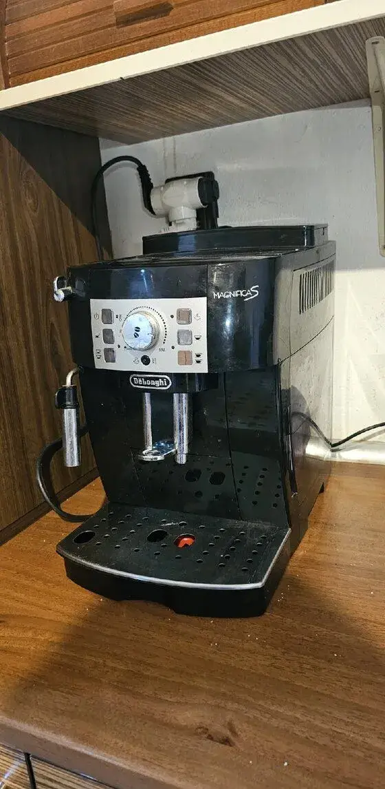 Delonghi magnifica S