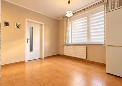 🏡 NA PREDAJ – 3-IZBOVÝ BYT S BALKÓNOM V KOMÁRNE, UL. STAVBÁ