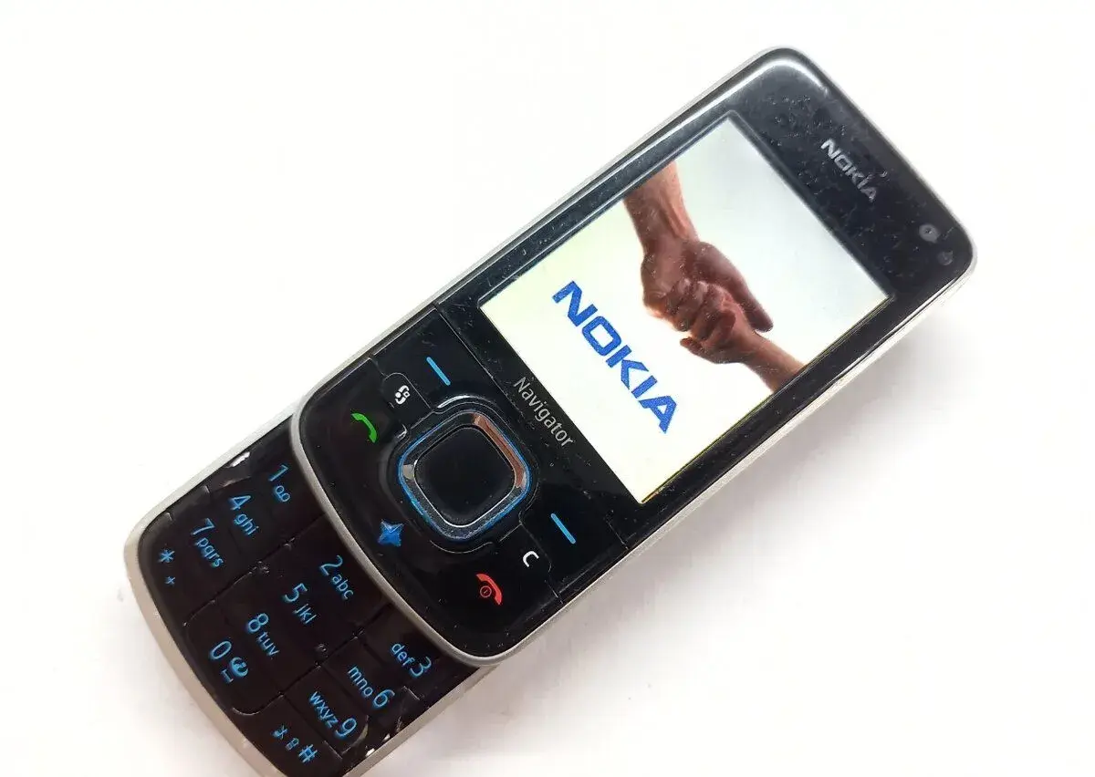 NOKIA 6210Navigator slide RM-367