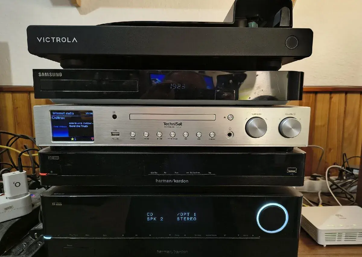 Internetový rádioprijímač s DAB+ TechniSat DigitRadio