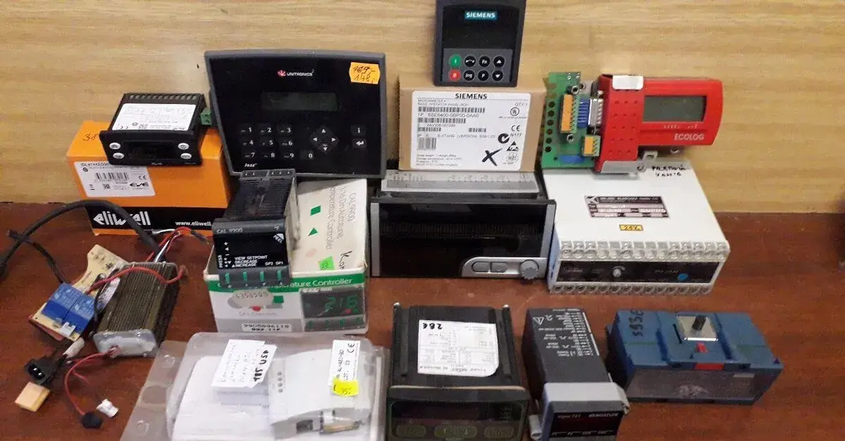 Elektronické riadiace jednotky mikroprocesové 1. Malé