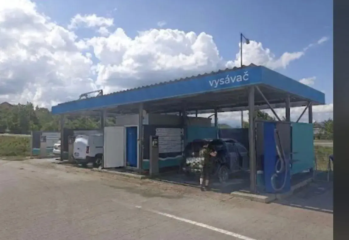 Autoumyváreň