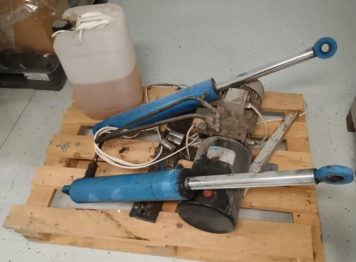 Motor na hydraoliku