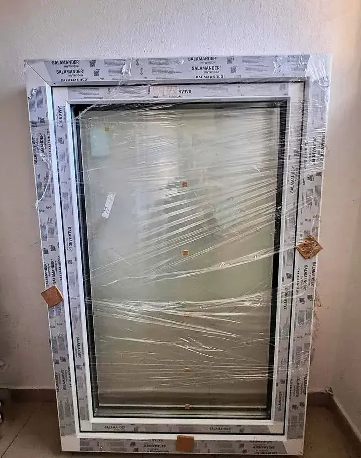 Úplne nové nepoužité plastové okno.