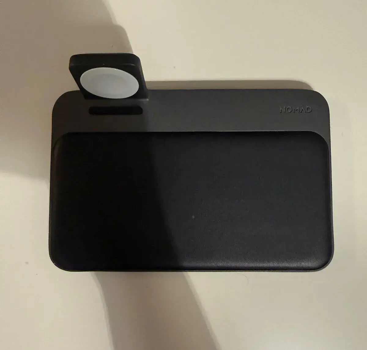 Prémiová bezdrôtová nabíjačka Nomad Base Station Apple