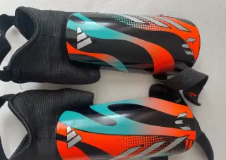 ADIDAS chranice
