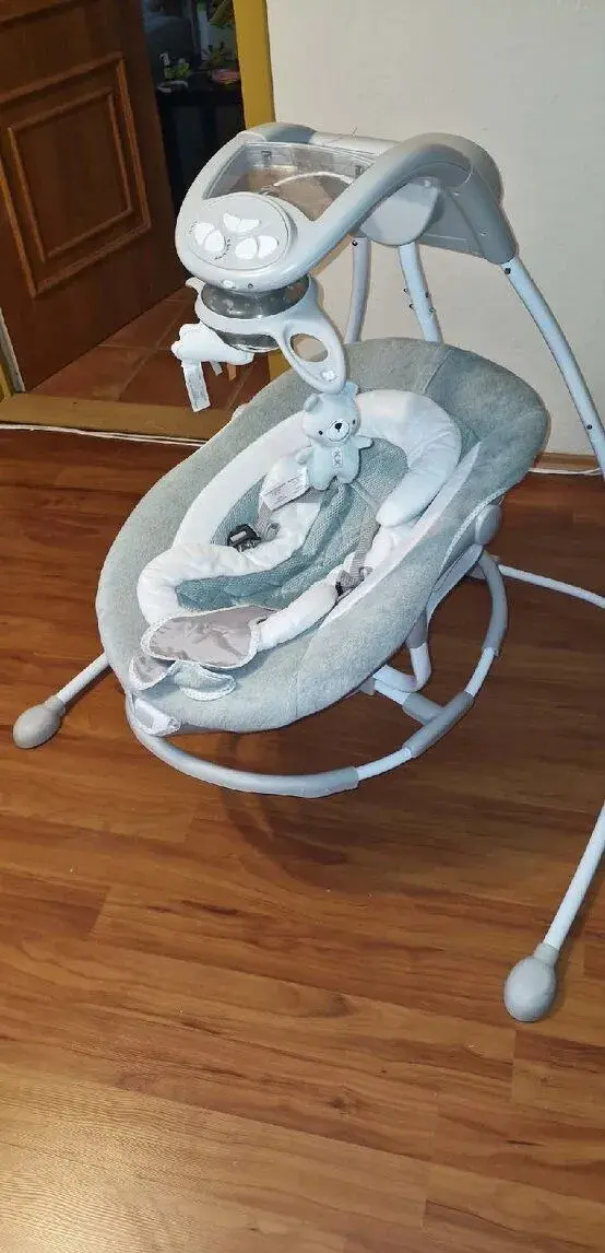 ​Elektrická hojdačka pre bábätko