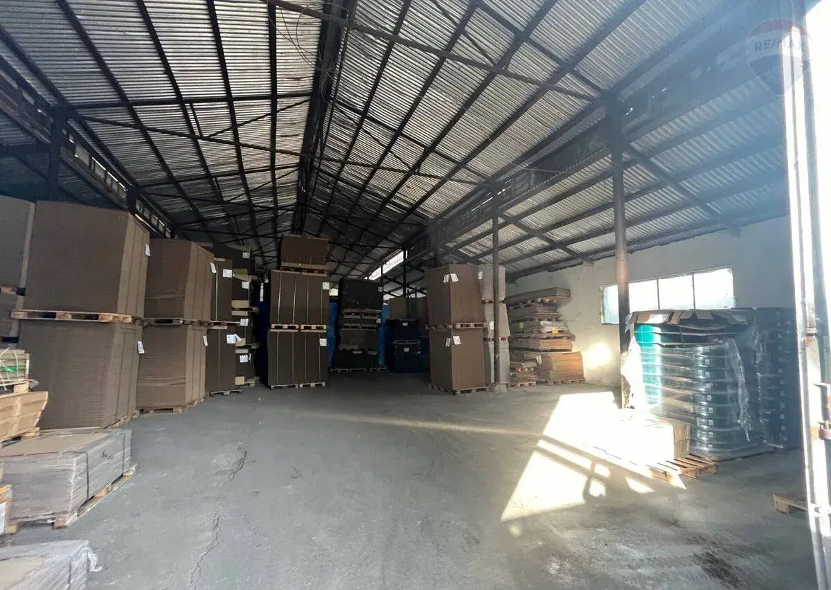 PRENÁJOM skladové priestory 250 m2 Prievidza