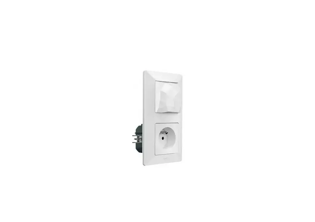 Smart zásuvka Legrand Valena Life s Netatmo