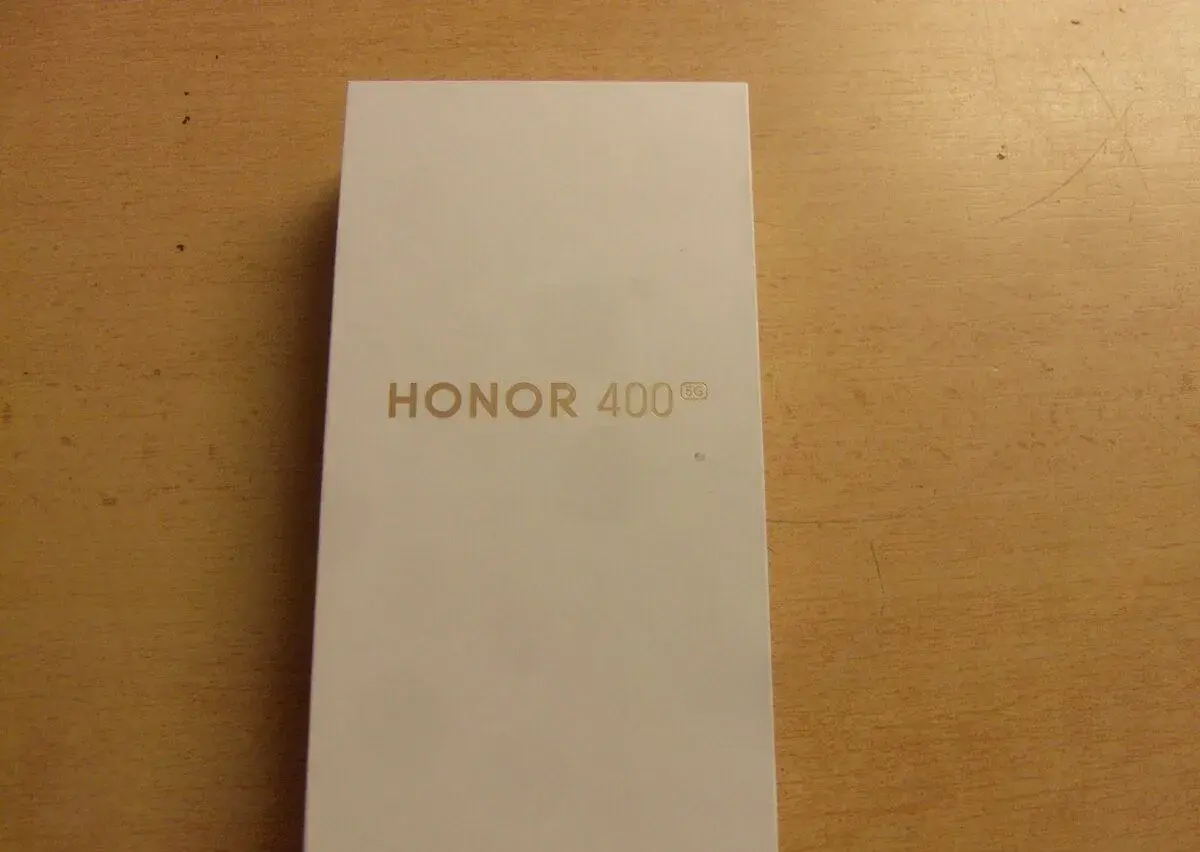 HONOR 400 - 5G, 8/256 GB - PEKNÝ STAV